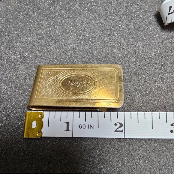Vintage Gold Tone Money Clip Engraved "SKYLAR" 2" × 1" Unbranded - Picture 7 of 8